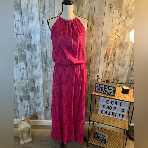 Missoni Dresses & Skirts - Missoni sleeveless dress with metallic threading. Size M. NWT